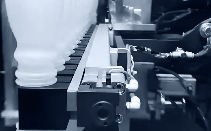 Techne packaging neck-to-neck technology