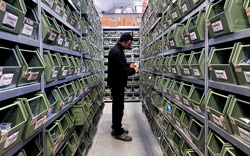 Techne ricambi stock a magazzino