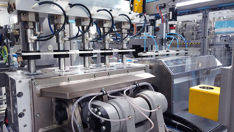 Techne blow molding dairy production blowing phase